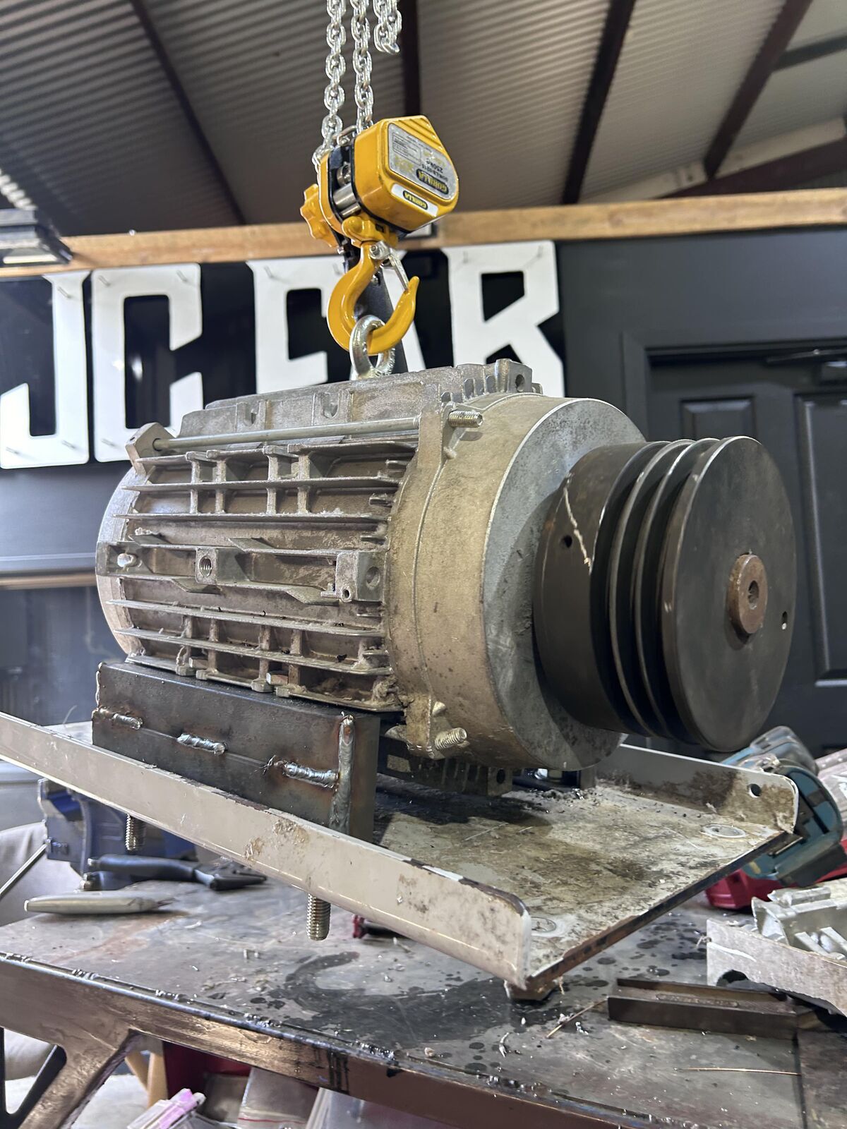 Electric motor service